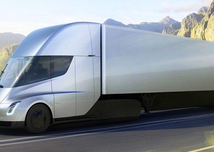 Tesla starts selling Semi trucks three years late